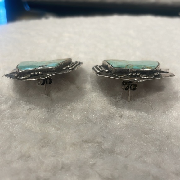 Vintage Native American Turquoise Earrings - Picture 10 of 12